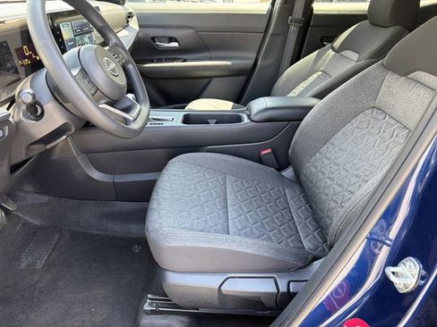 Certified 2025 Nissan Kicks SV FWD image 26
