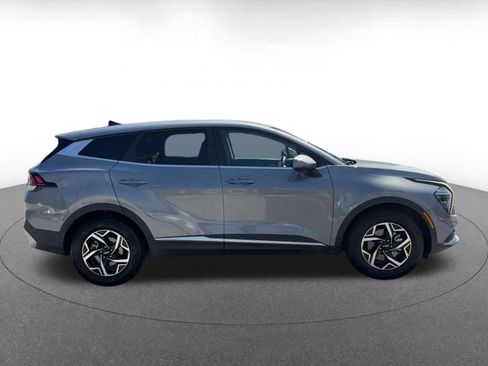 Used 2025 Kia Sportage LX FWD image 16