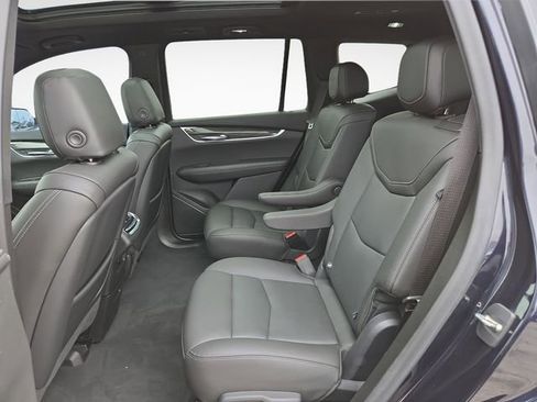 Used 2022 Cadillac XT6 Sport AWD/4WD image 14