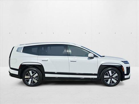 New 2026 Hyundai Ioniq 9 SEL image 5