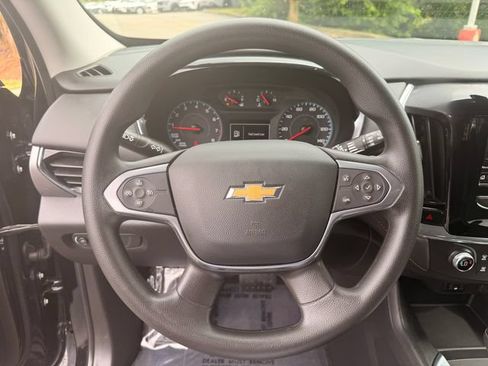 Used 2020 Chevrolet Traverse LS FWD image 14