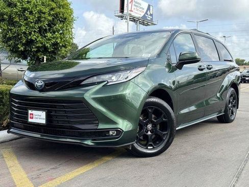 Certified 2025 Toyota Sienna XLE Woodland Edition AWD/4WD image 2