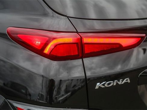 Certified 2022 Hyundai Kona Limited image 10