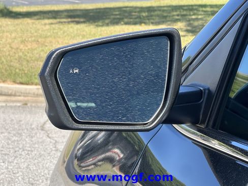 Used 2023 Chevrolet Equinox LT w/ LPO, Floor Liner Package FWD image 29