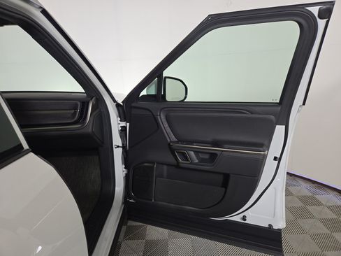 Used 2024 Rivian R1S Adventure AWD/4WD image 18
