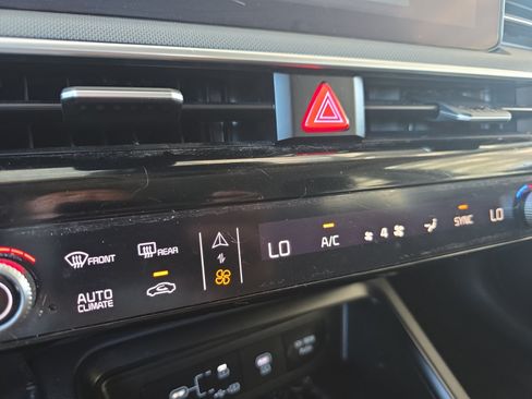 Used 2025 Kia K5 LXS FWD image 16
