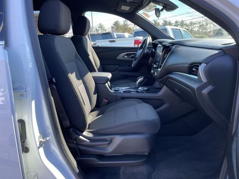 Used 2023 Chevrolet Traverse LT image 37