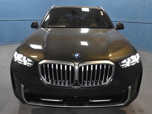 New 2026 BMW X5 xDrive50e w/ Executive Package AWD/4WD image 24