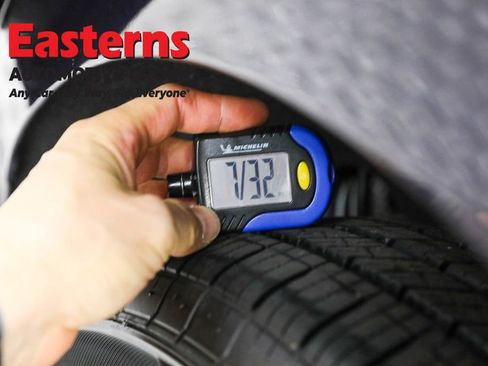 Used 2024 Kia Carnival LX image 28