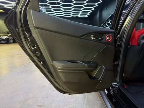 Used 2017 Honda Civic Type R image 17