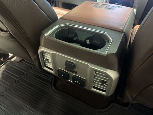 Used 2018 Ford F150 King Ranch w/ Equipment Group 601A Luxury AWD/4WD image 28