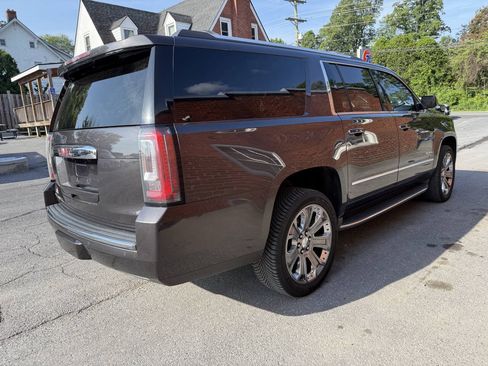 Used 2016 GMC Yukon XL Denali w/ Open Road Package AWD/4WD image 5