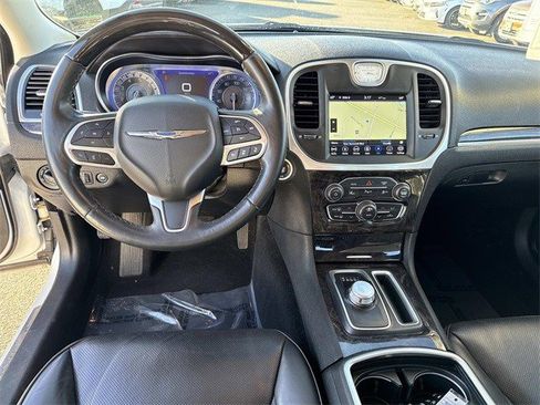 Used 2019 Chrysler 300 Limited w/ Safetytec Plus Group image 18