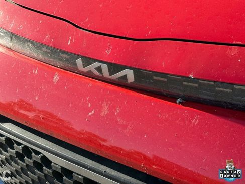 Used 2025 Kia Soul LX w/ LX Technology Package FWD image 11