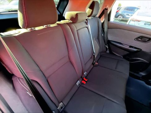 Used 2023 Nissan Rogue S image 18