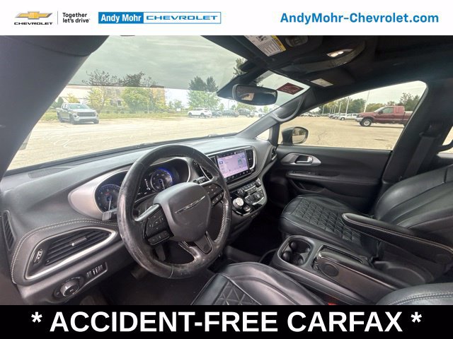 Used 2021 Chrysler Pacifica Touring-L w/ Premium & Safety Sphere Group FWD image 22