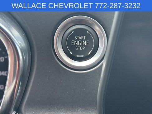 Used 2025 Chevrolet Blazer LT FWD image 21