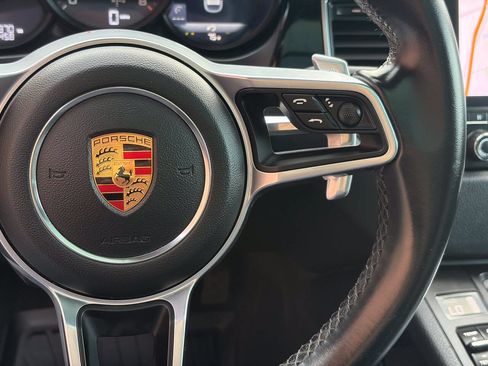 Used 2018 Porsche Macan AWD/4WD image 33
