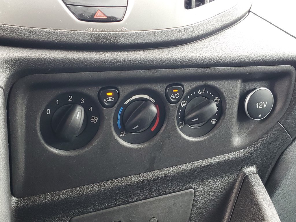 Used 2017 Ford Transit 350 XLT RWD image 24