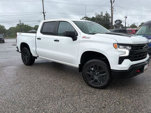 Used 2025 Chevrolet Silverado 1500 LT Trail Boss AWD/4WD image 7