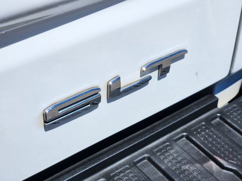Used 2021 GMC Sierra 1500 SLT AWD/4WD image 27