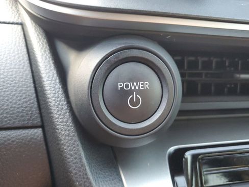 Used 2025 Toyota Prius LE image 27