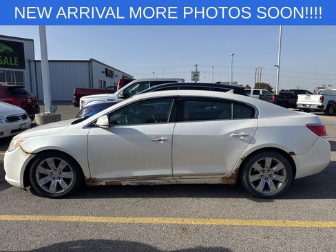 Used 2011 Buick LaCrosse CXL FWD image 2