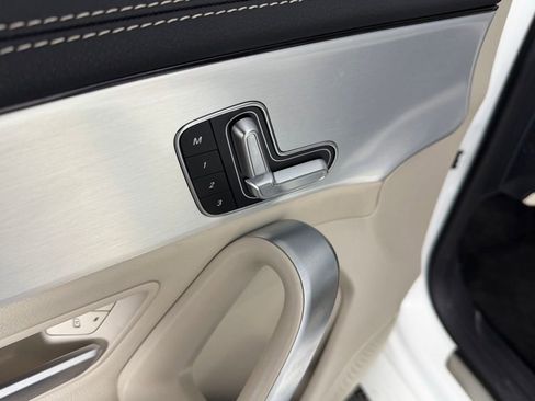 Used 2025 Mercedes-Benz CLA 250 image 19