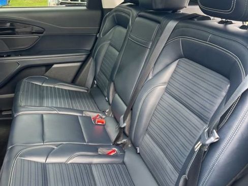 Used 2025 Lincoln Nautilus Reserve AWD/4WD image 48