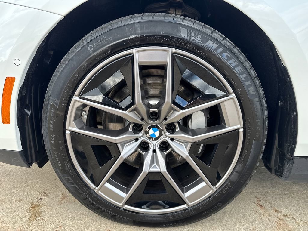 Used 2026 BMW 530i xDrive AWD/4WD image 12