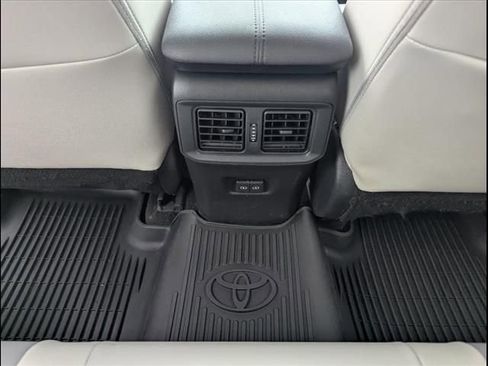 Used 2023 Toyota RAV4 XLE Premium image 36