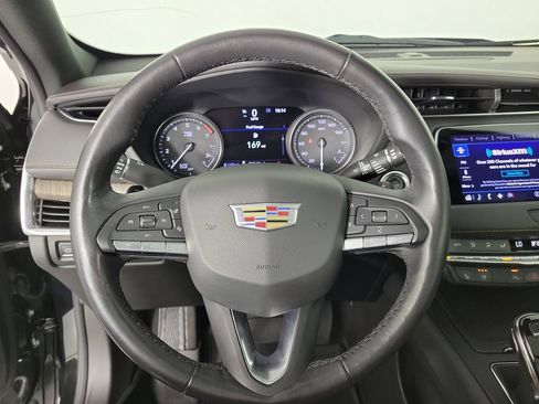 Used 2021 Cadillac XT4 Premium Luxury FWD image 22