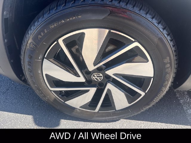Used 2025 Volkswagen Atlas SE AWD/4WD image 10