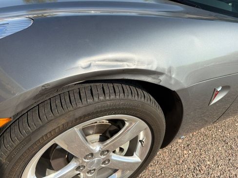 Used 2006 Pontiac Solstice Convertible w/ Premium Package RWD image 9