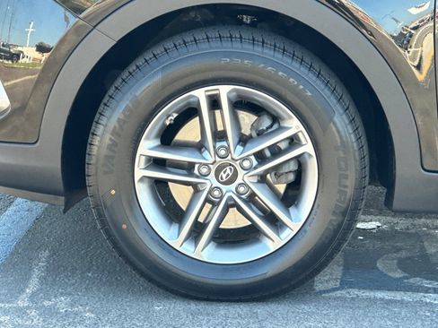 Used 2018 Hyundai Santa Fe Sport FWD image 25
