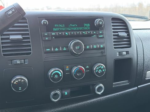 Used 2009 Chevrolet Silverado 1500 LT w/ Power Pack Plus AWD/4WD image 23