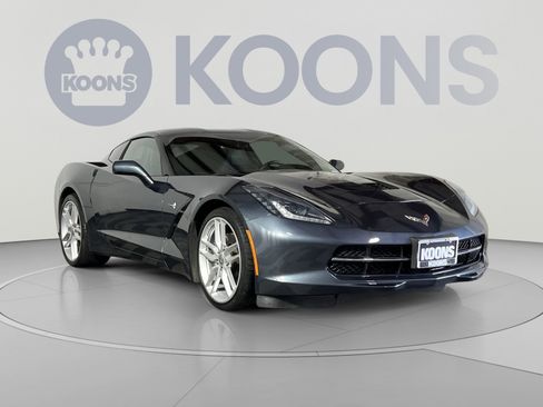 Used 2019 Chevrolet Corvette Stingray Coupe w/ 1LT RWD image 10
