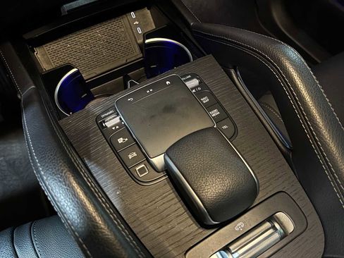 Certified 2025 Mercedes-Benz GLS 450 4MATIC image 33