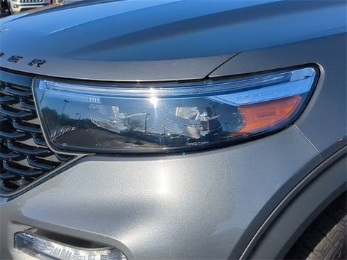 Used 2023 Ford Explorer ST-Line w/ Class IV Trailer Tow Package image 10