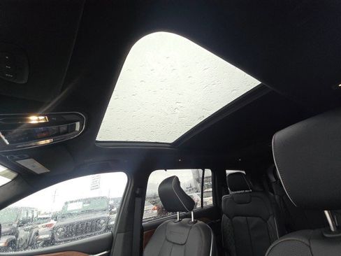 New 2025 Jeep Grand Cherokee L Summit image 26