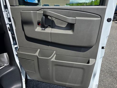 New 2026 Chevrolet Express 2500 Extended w/ Driver Convenience Package RWD image 37