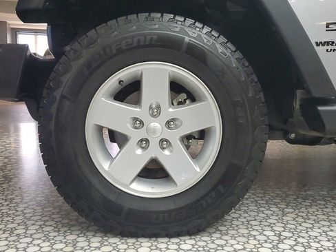 Used 2015 Jeep Wrangler Unlimited Sport AWD/4WD image 7