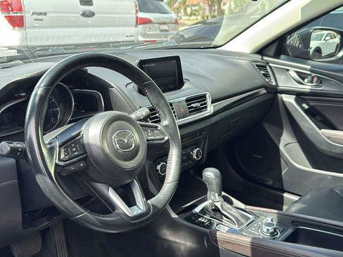 Used 2018 MAZDA MAZDA3 Grand Touring FWD image 21