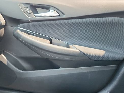 Used 2017 Chevrolet Cruze LT FWD image 16