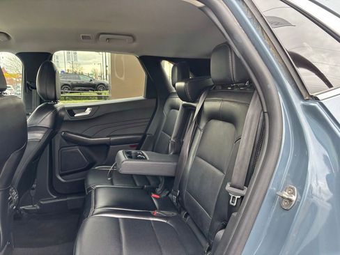 Used 2024 Ford Escape Platinum image 8