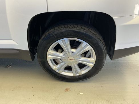 Used 2017 GMC Terrain SLE FWD image 8