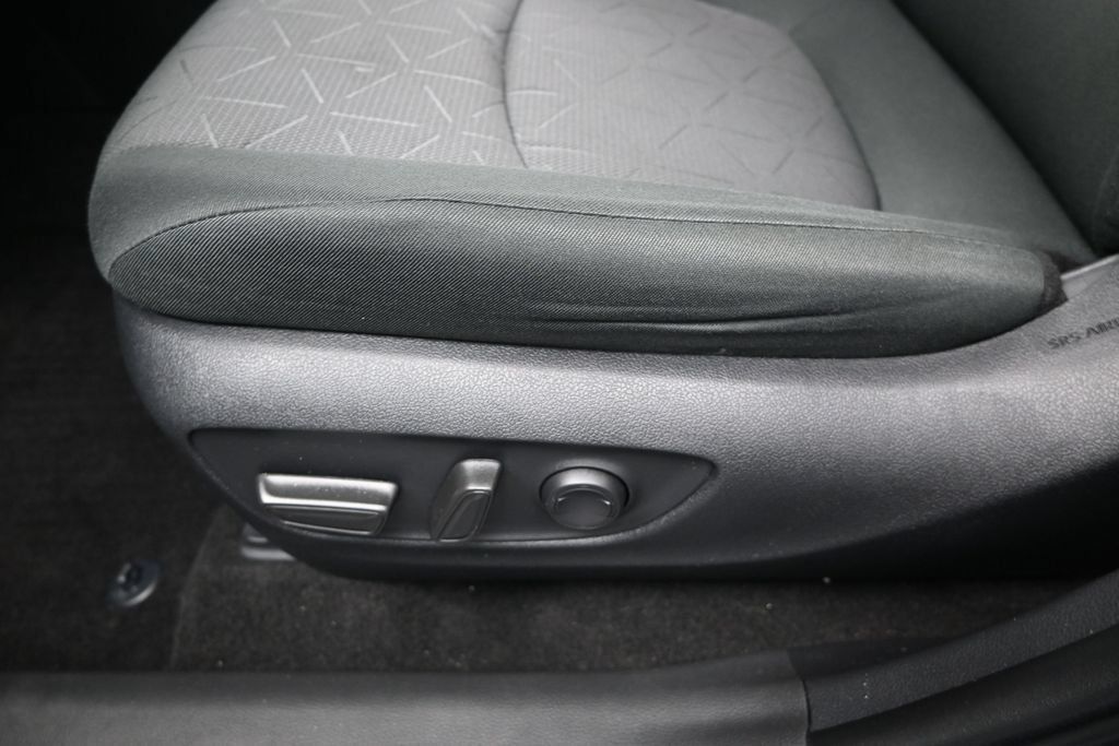 Used 2023 Toyota RAV4 XLE FWD image 13