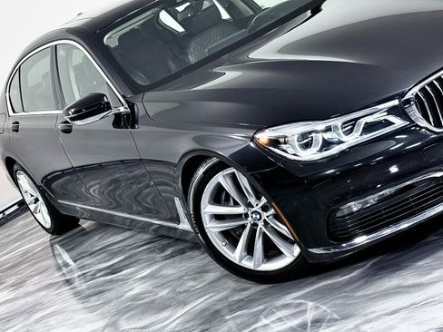 Used 2018 BMW 750i xDrive AWD/4WD image 4