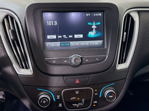 Used 2017 Chevrolet Malibu LS image 18