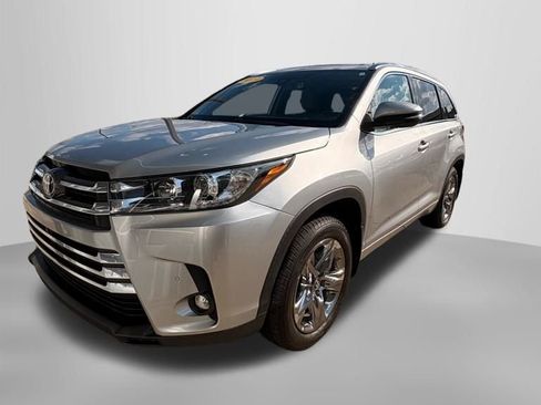 Used 2019 Toyota Highlander Limited Platinum image 1